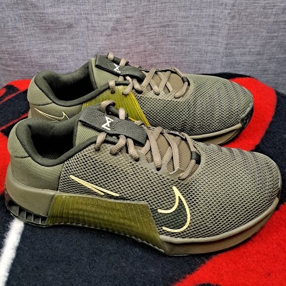 %Size 7 Nike Metcon 9 Olive/Sequoia-High Voltage Training Shoes Men A 29 main image 6